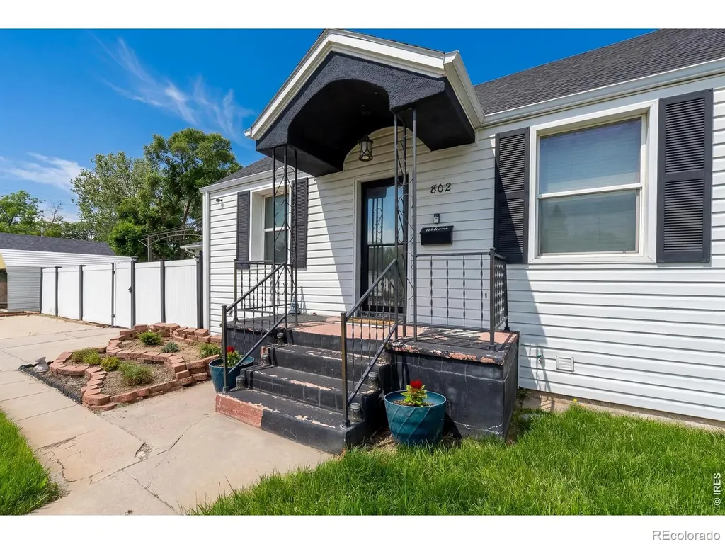 802 S 6th Avenue Sterling CO 80751
