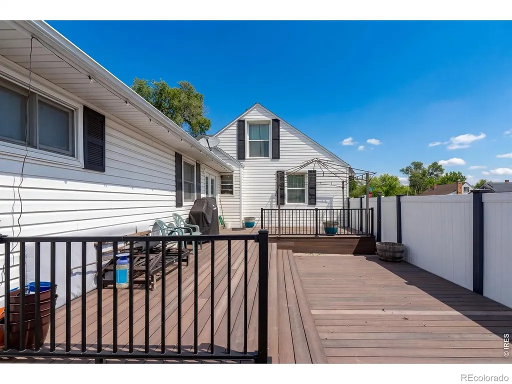 802 S 6th Avenue Sterling CO 80751