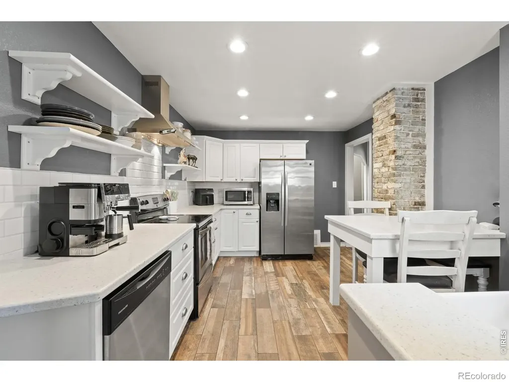 802 S 6th Avenue Sterling CO 80751