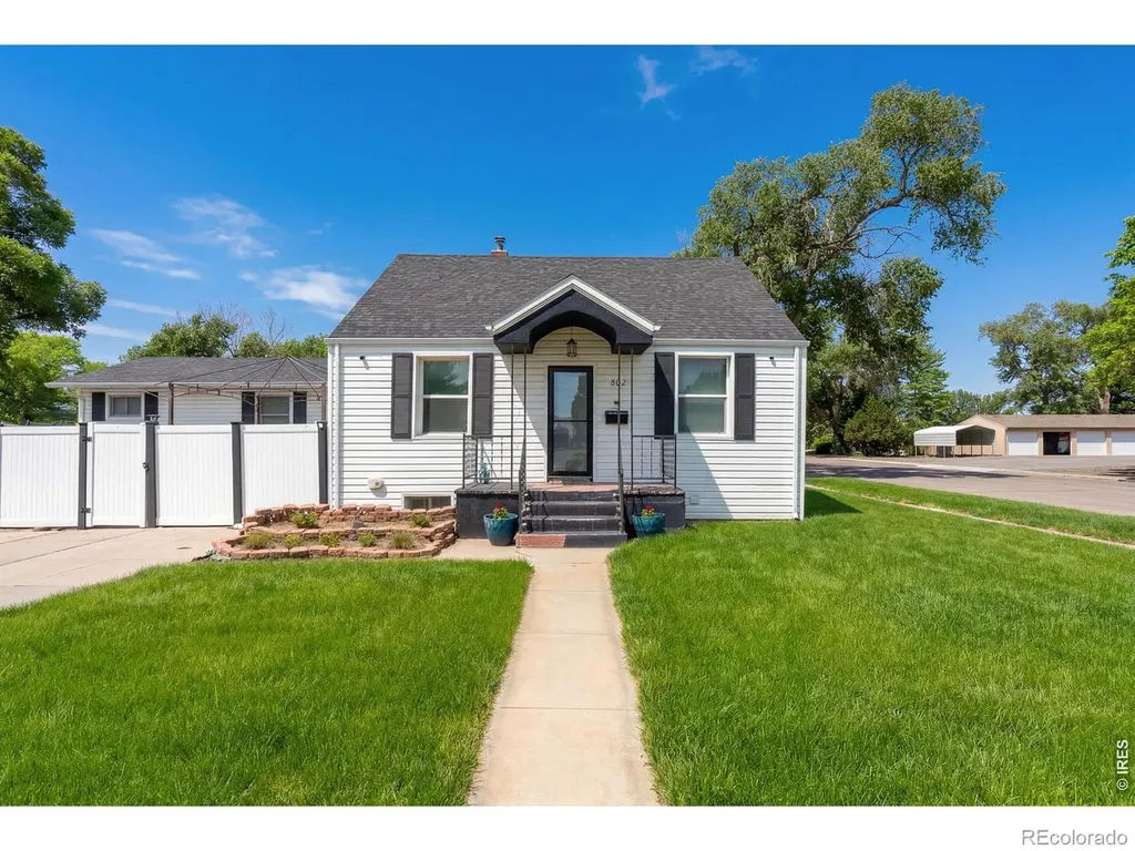 802 S 6th Avenue Sterling CO 80751