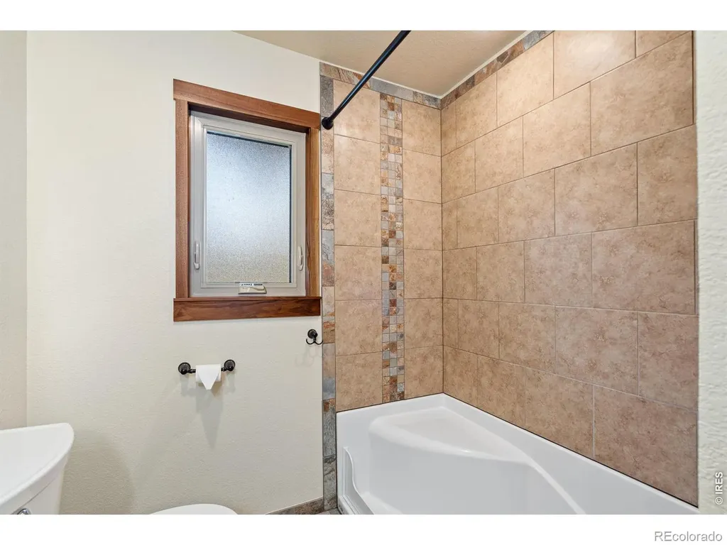 225 Meadow Lane Bellvue CO 80512