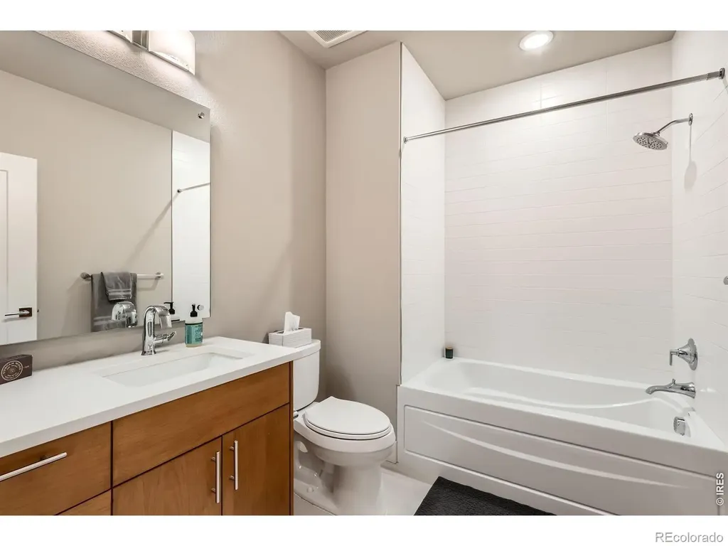 6618 E Lowry Boulevard Denver CO 80230