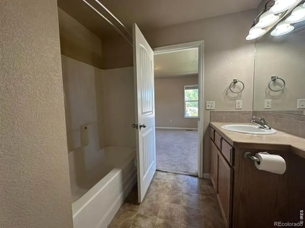 417 Settler Way Johnstown CO 80534