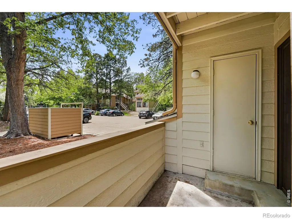 4827 White Rock 6-a Circle Boulder CO 80301