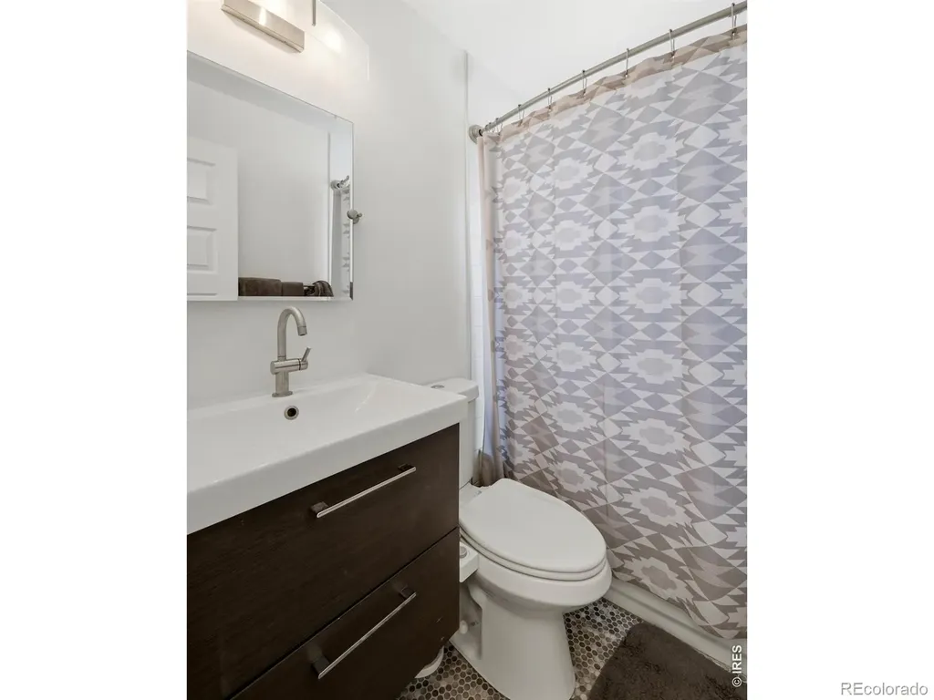 5151 E Thrill Place Denver CO 80207