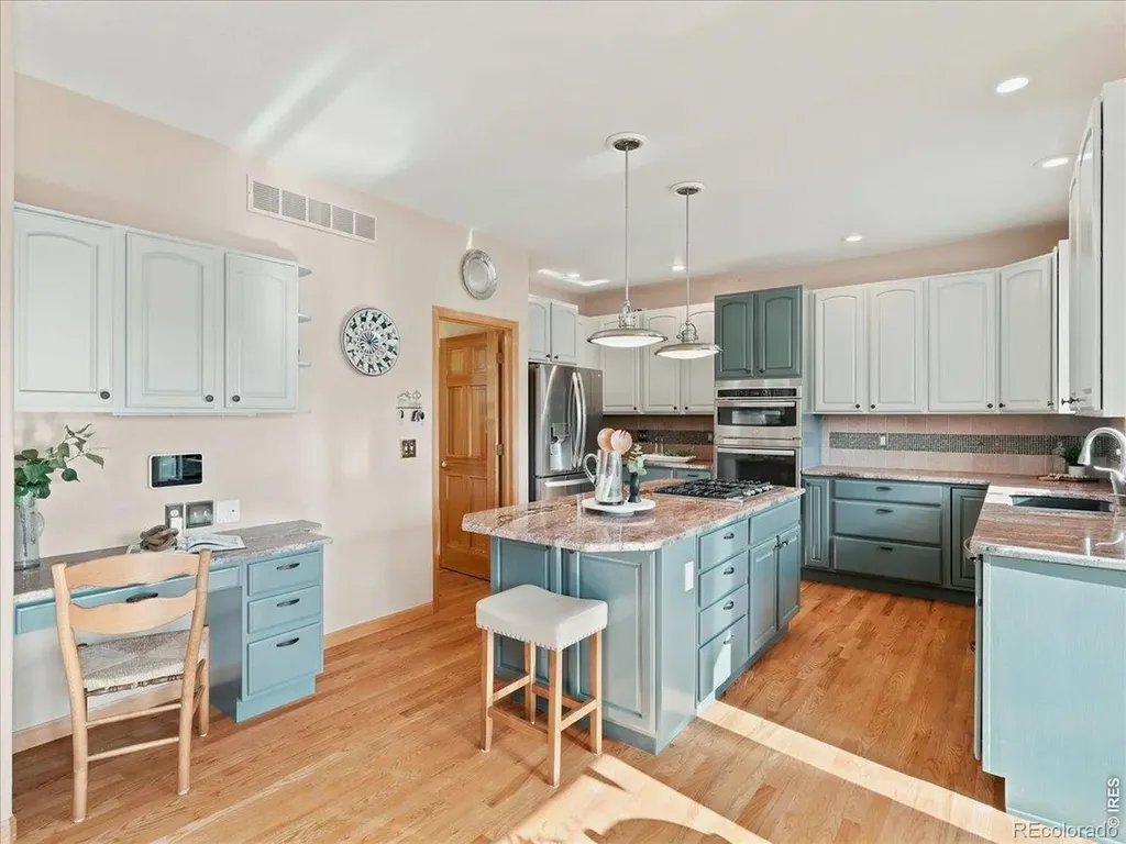1669 Brown Court Longmont CO 80503