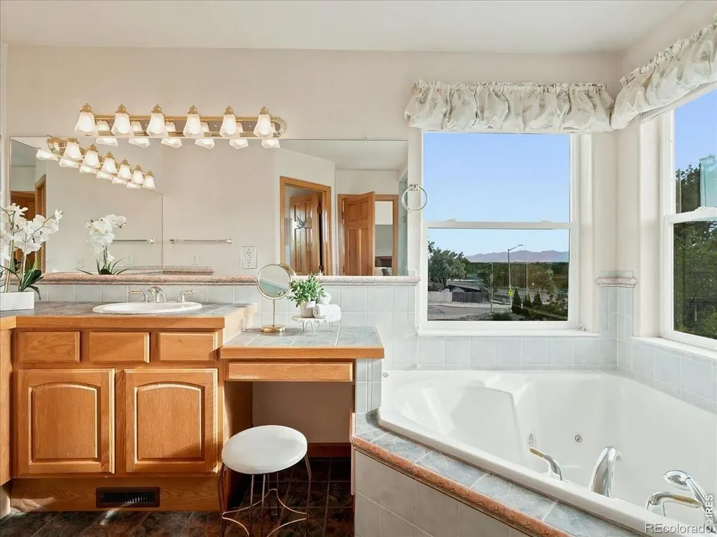 1669 Brown Court Longmont CO 80503
