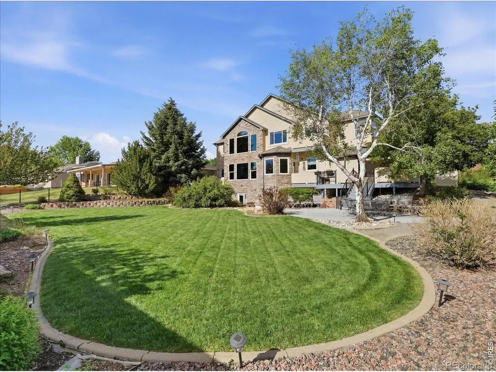 1669 Brown Court Longmont CO 80503