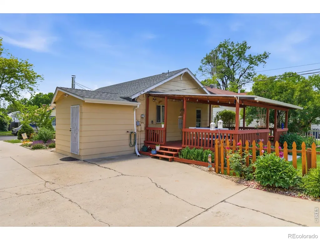 557 E 9th Street Loveland CO 80537