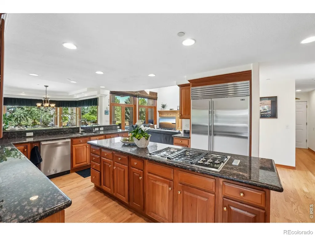 7688 Crestview Drive Niwot CO 80504