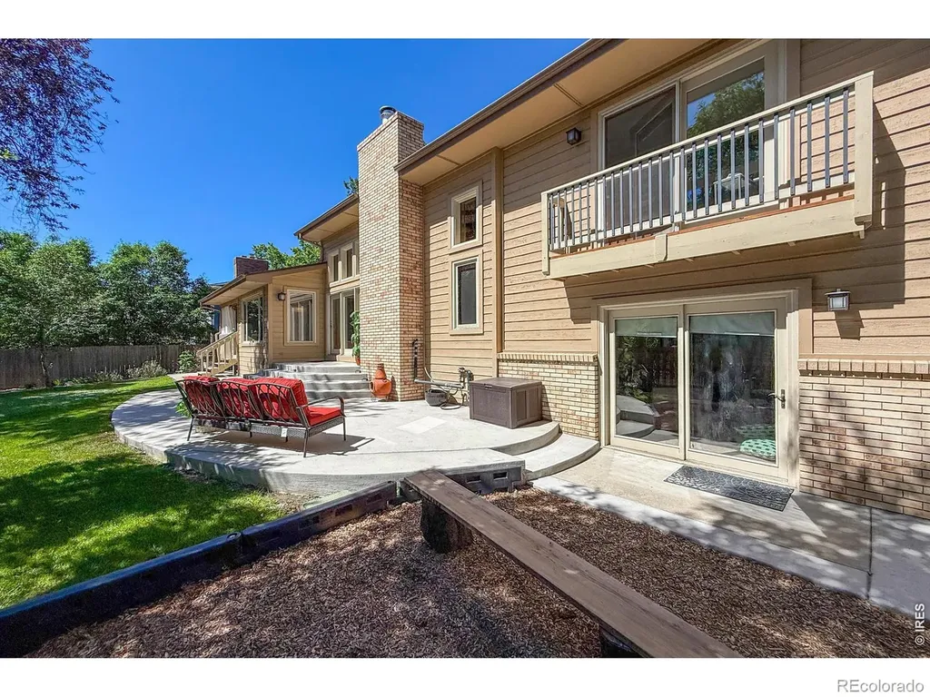 1234 Twin Peaks Circle Longmont CO 80503