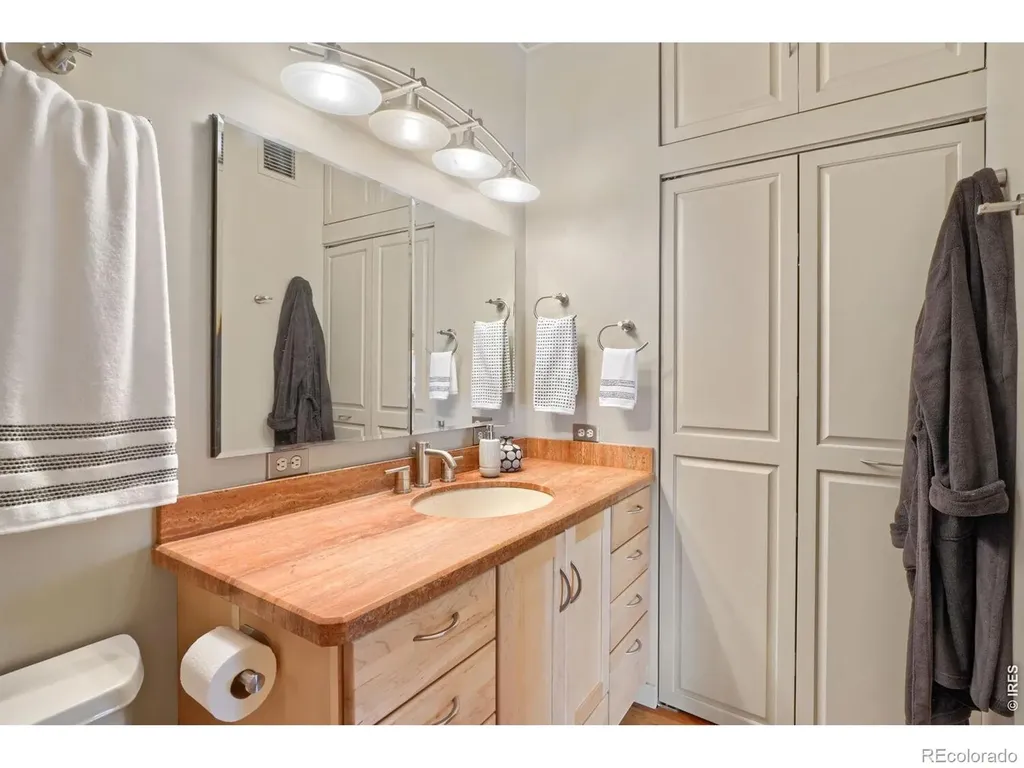 1050 Cherokee Street Denver CO 80204