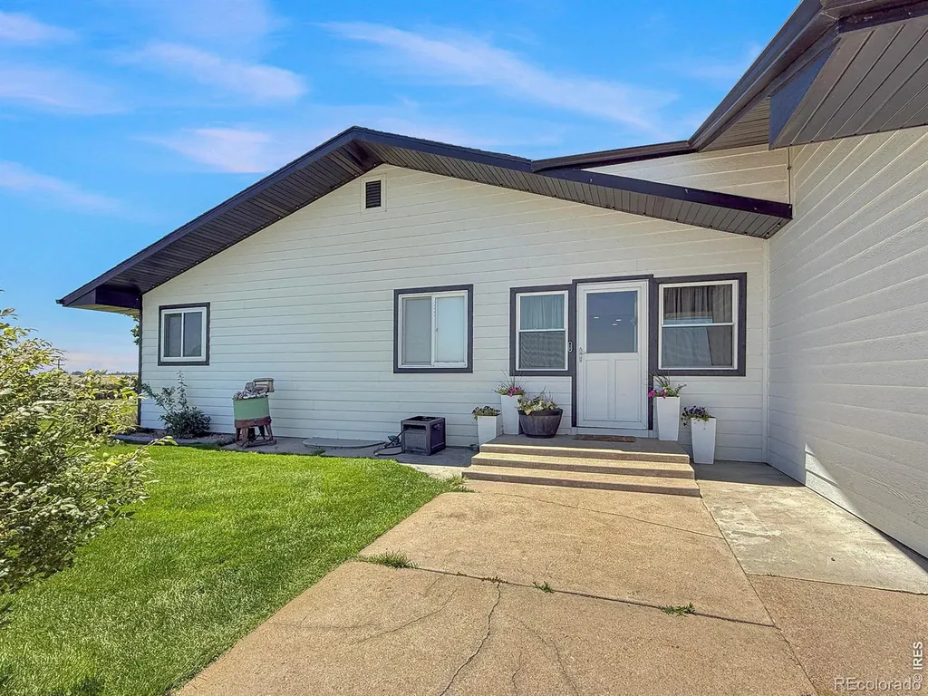 43331 County Road 16 Holyoke CO 80734