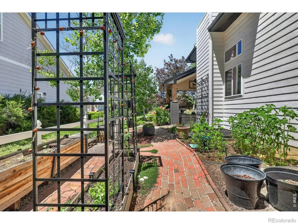 714 Ridge Creek Court Longmont CO 80504
