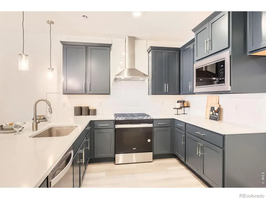 2844 Bear Springs Circle Longmont CO 80503