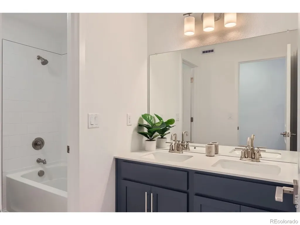 2844 Bear Springs Circle Longmont CO 80503