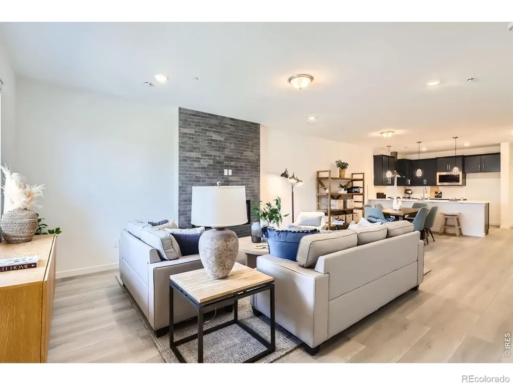 2844 Bear Springs Circle Longmont CO 80503
