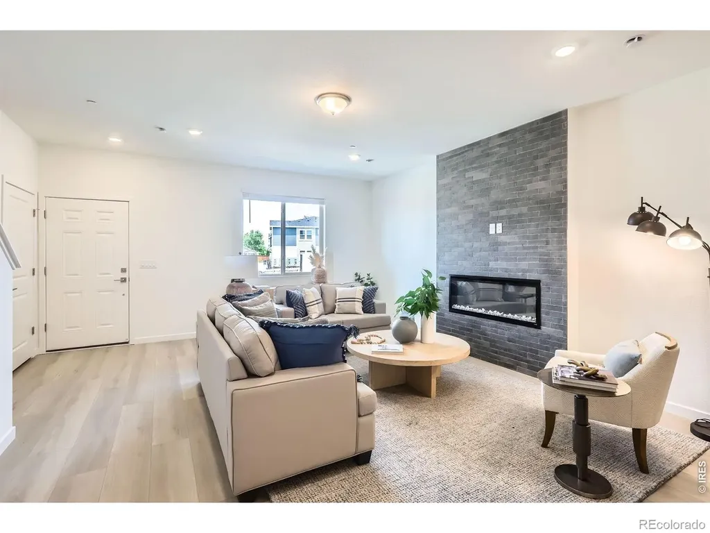 2844 Bear Springs Circle Longmont CO 80503