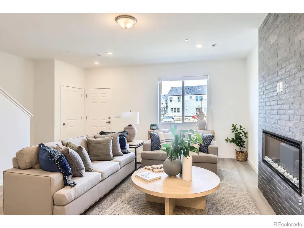 2844 Bear Springs Circle Longmont CO 80503