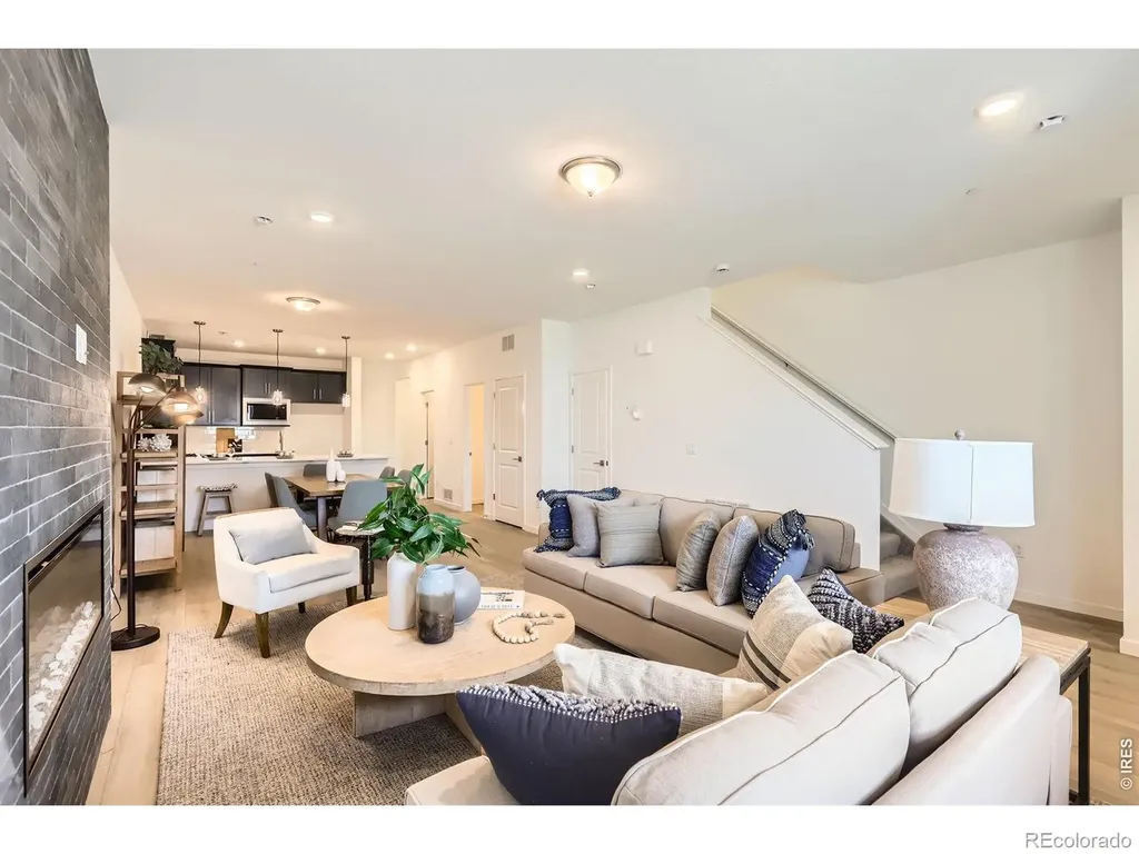 2844 Bear Springs Circle Longmont CO 80503