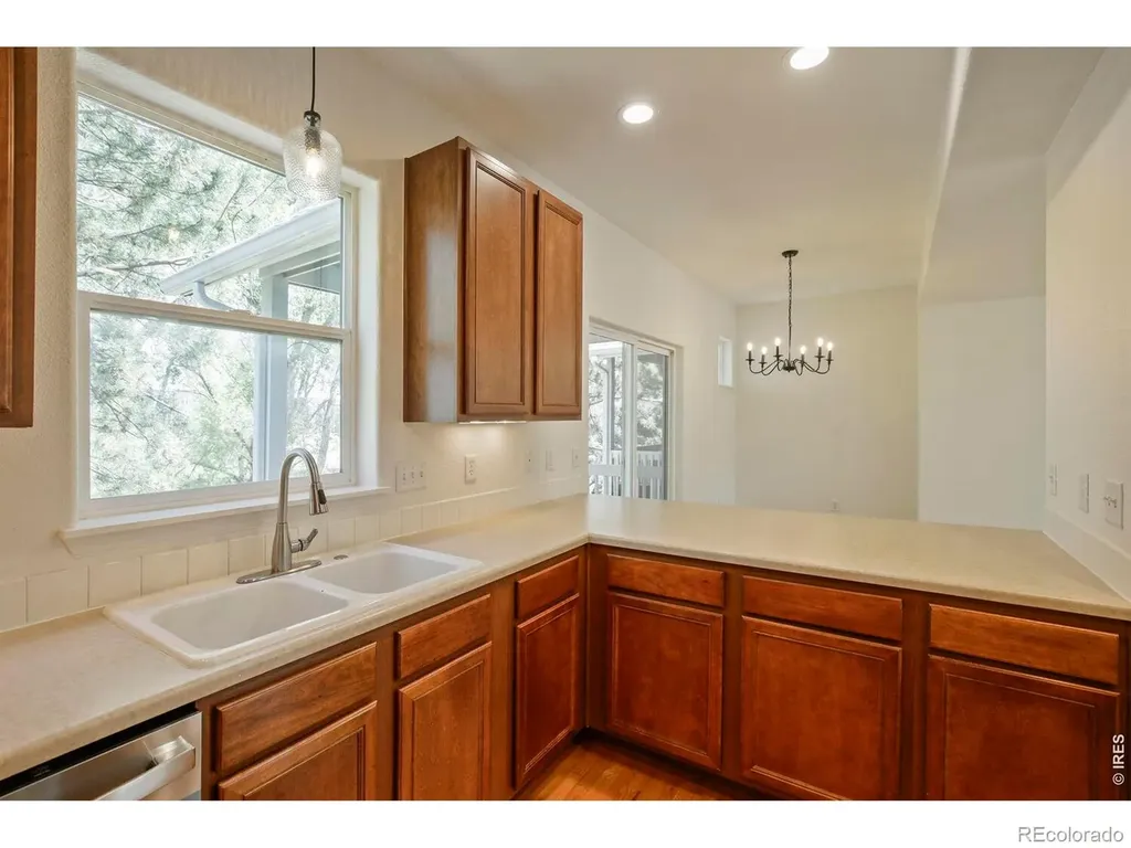 2215 Watersong Circle Longmont CO 80504