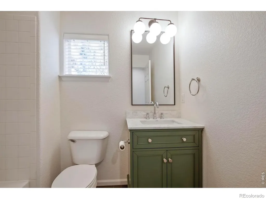2215 Watersong Circle Longmont CO 80504