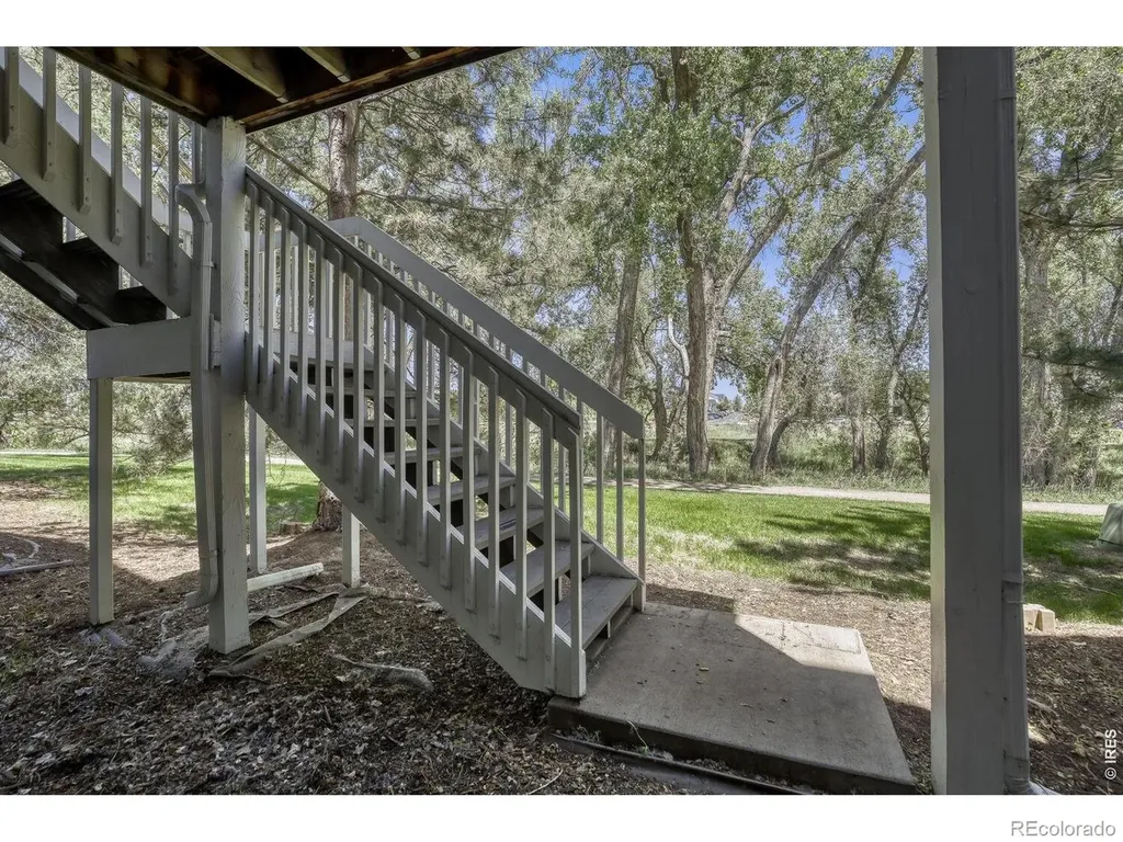 2215 Watersong Circle Longmont CO 80504