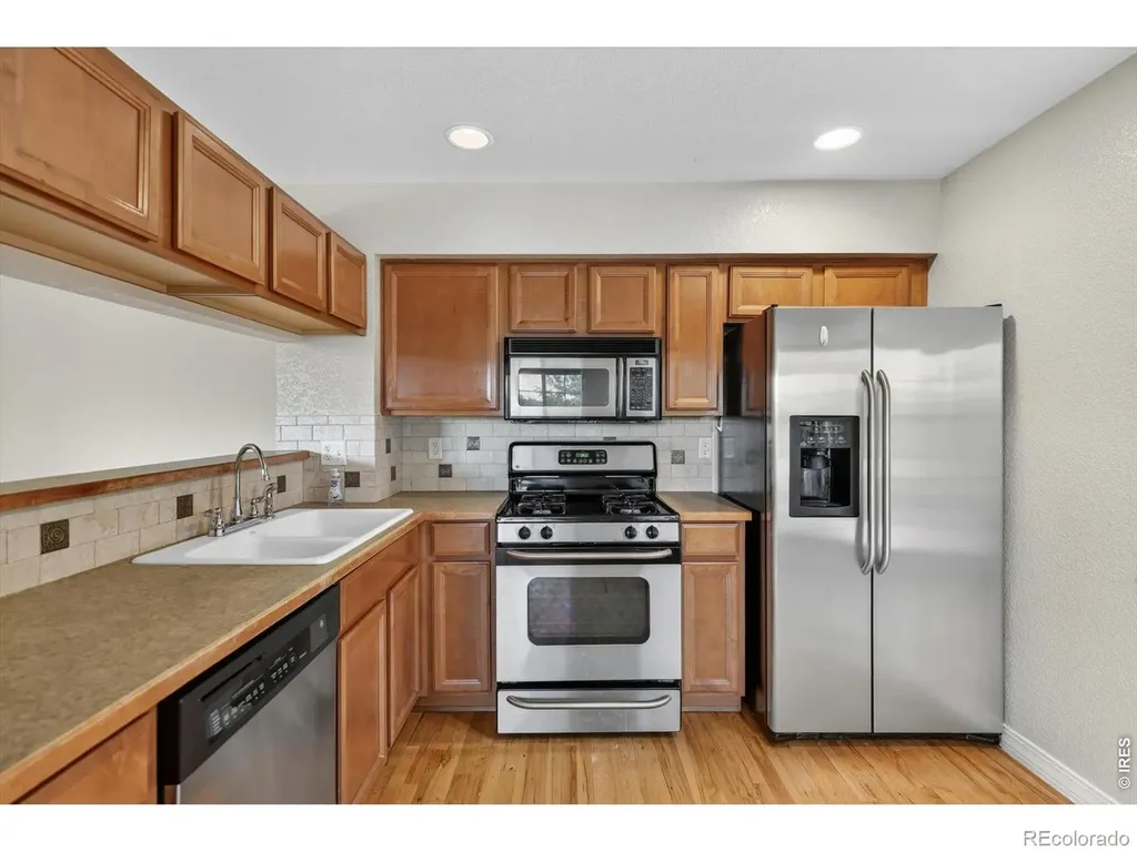 805 Summer Hawk Drive Longmont CO 80504
