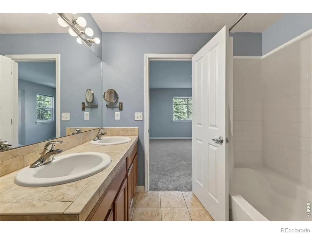 805 Summer Hawk Drive Longmont CO 80504