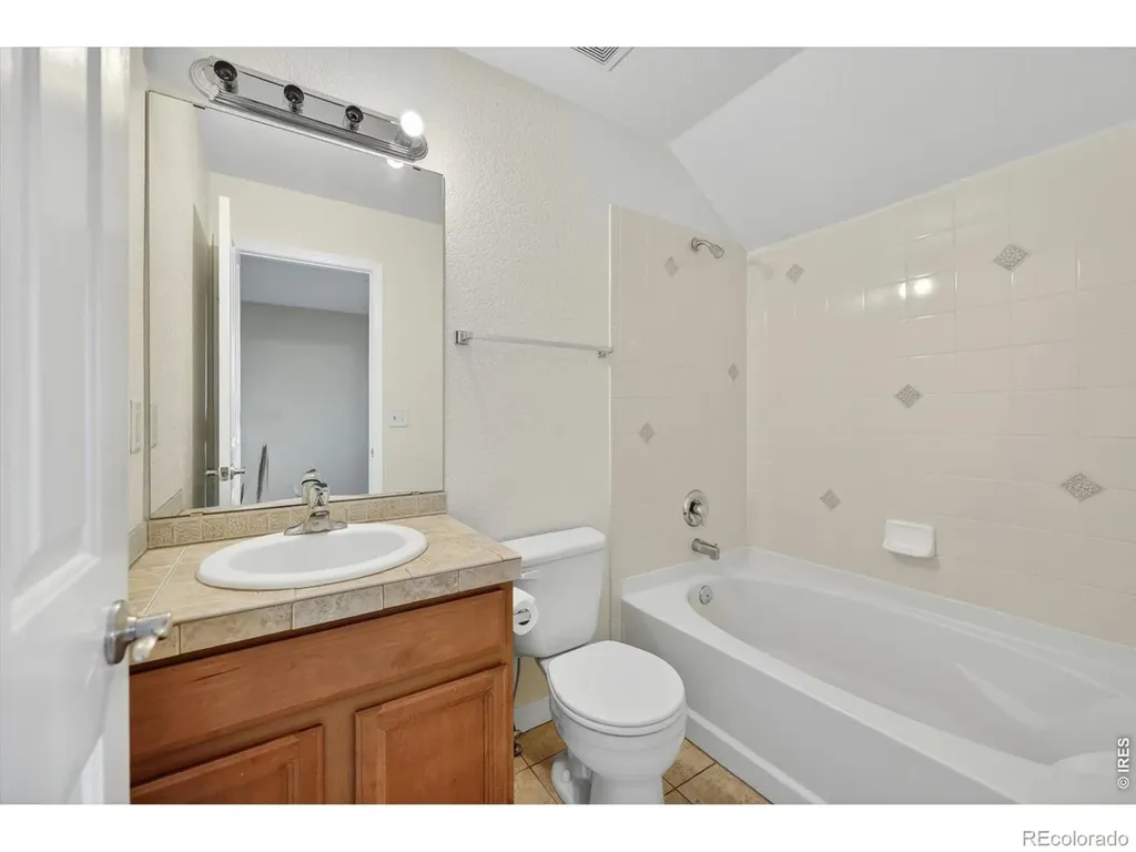 805 Summer Hawk Drive Longmont CO 80504