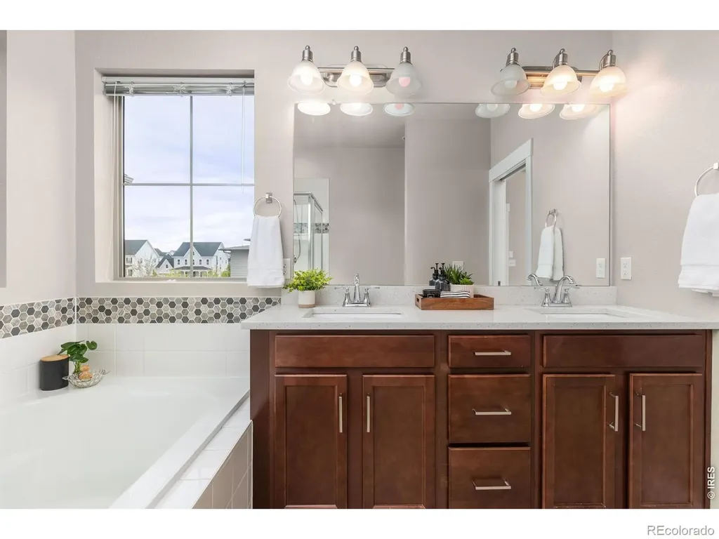10080 E 59th Drive Denver CO 80238