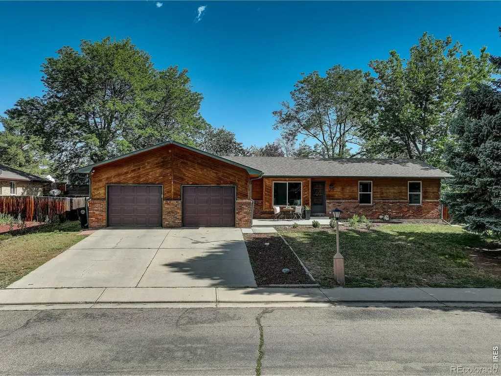 1611 Gifford Drive Longmont CO 80501