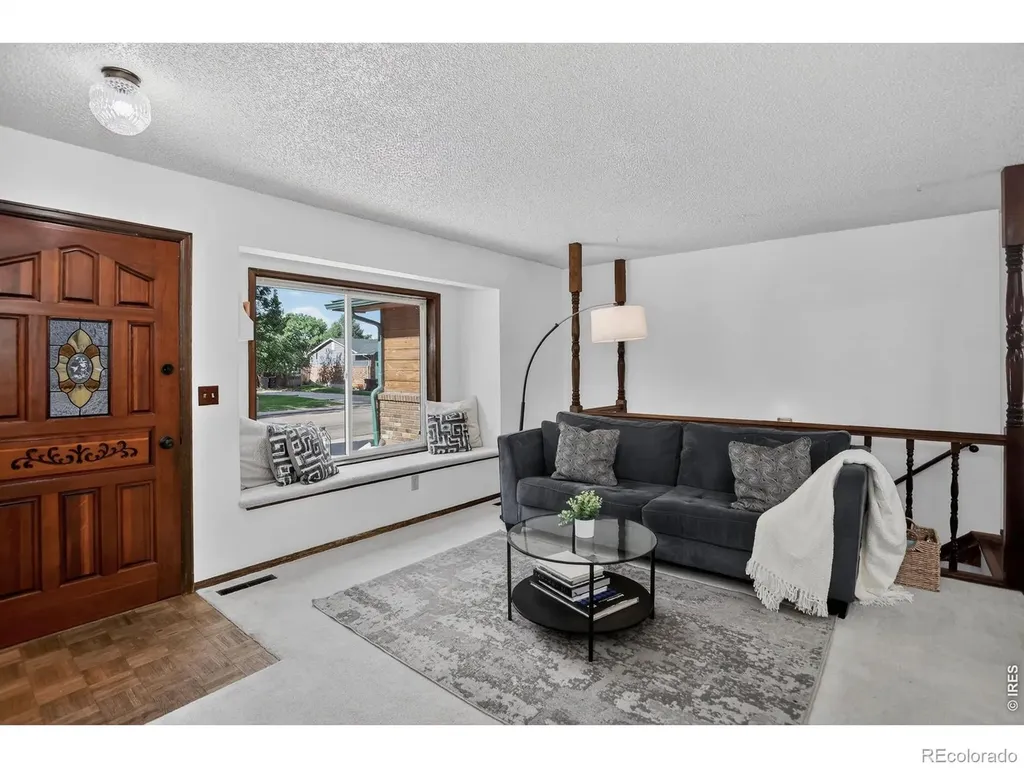 1611 Gifford Drive Longmont CO 80501