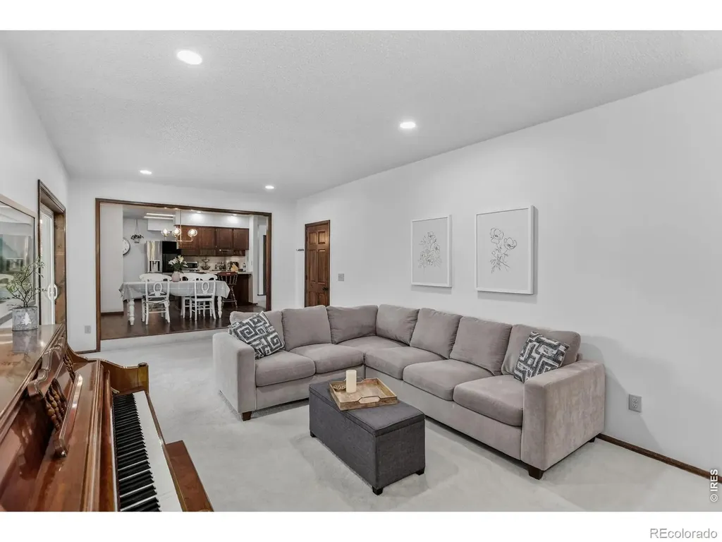 1611 Gifford Drive Longmont CO 80501