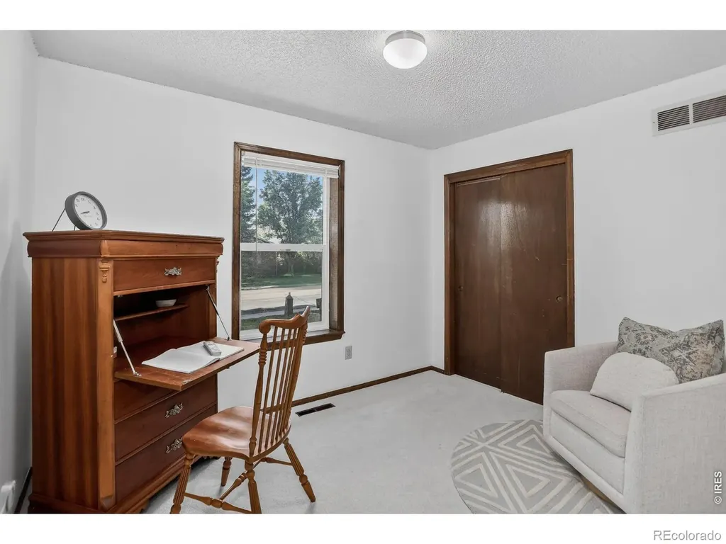 1611 Gifford Drive Longmont CO 80501