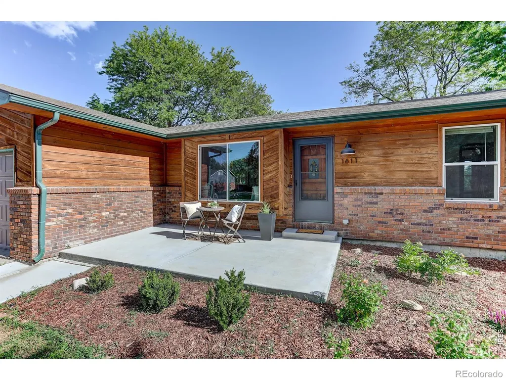1611 Gifford Drive Longmont CO 80501