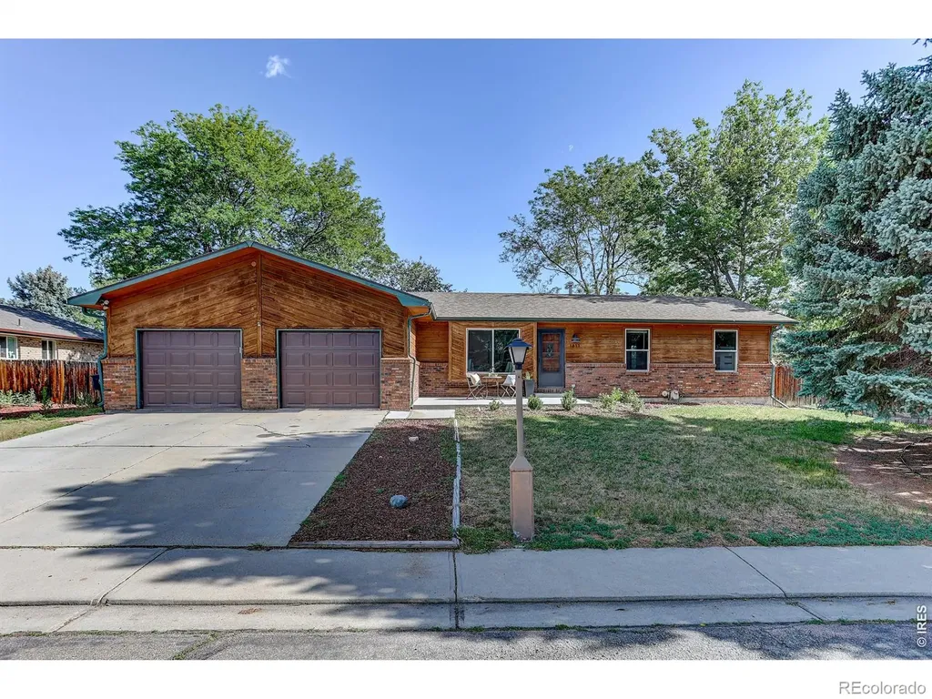 1611 Gifford Drive Longmont CO 80501