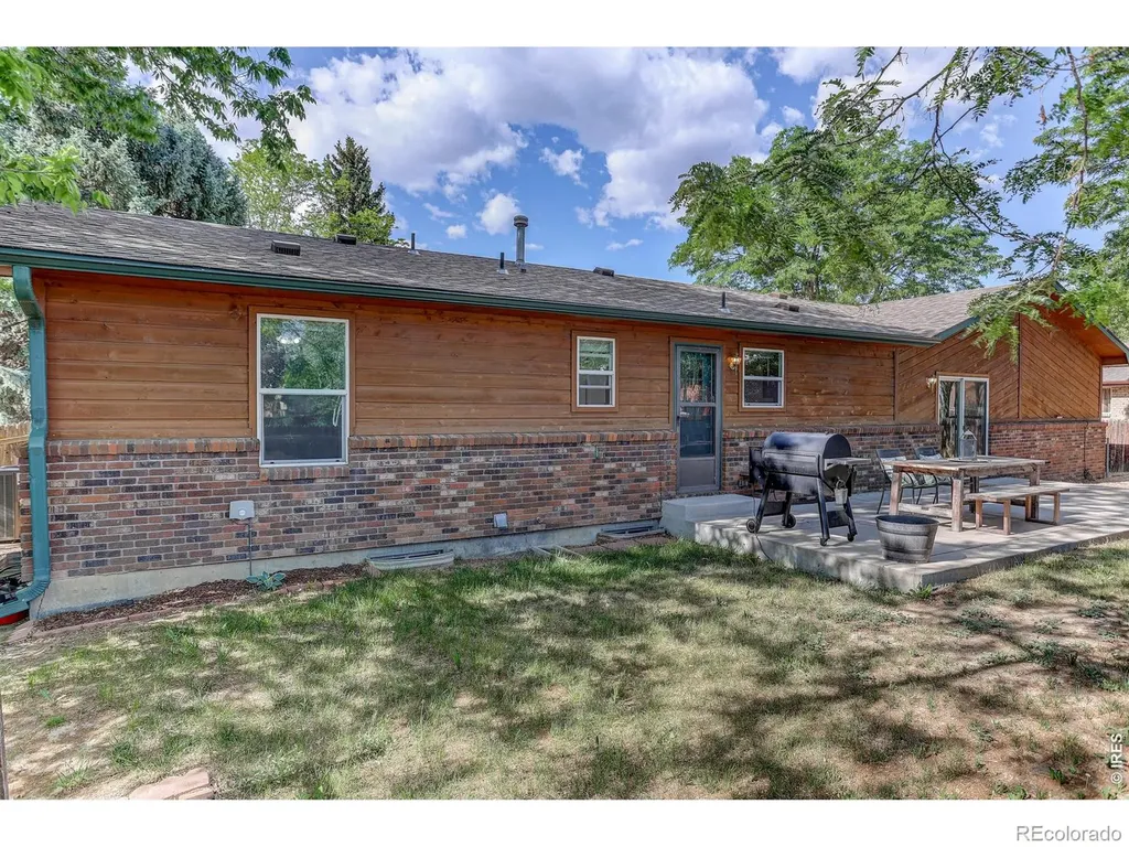 1611 Gifford Drive Longmont CO 80501