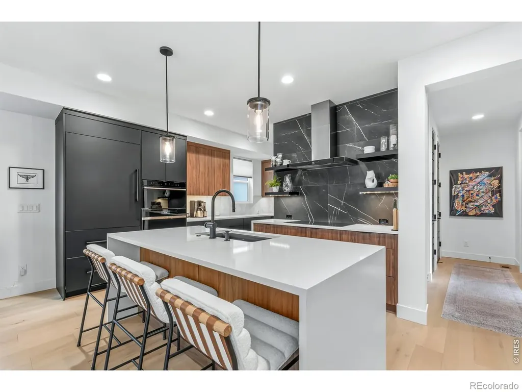 6306 Elmira Court Denver CO 80238