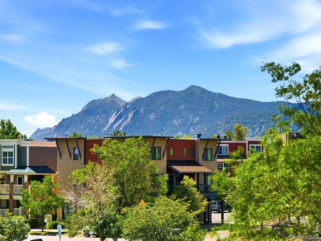 877 S Terrace Circle Boulder CO 80304