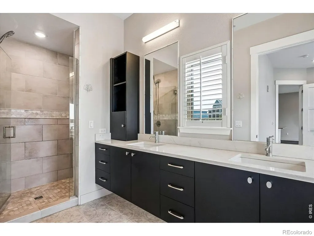 4885 S Monaco Street Denver CO 80237