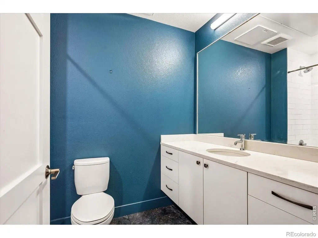 4885 S Monaco Street Denver CO 80237