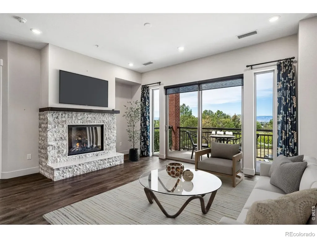 4885 S Monaco Street Denver CO 80237