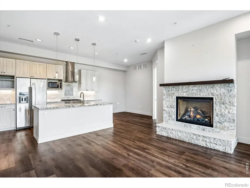 4885 S Monaco Street Denver CO 80237