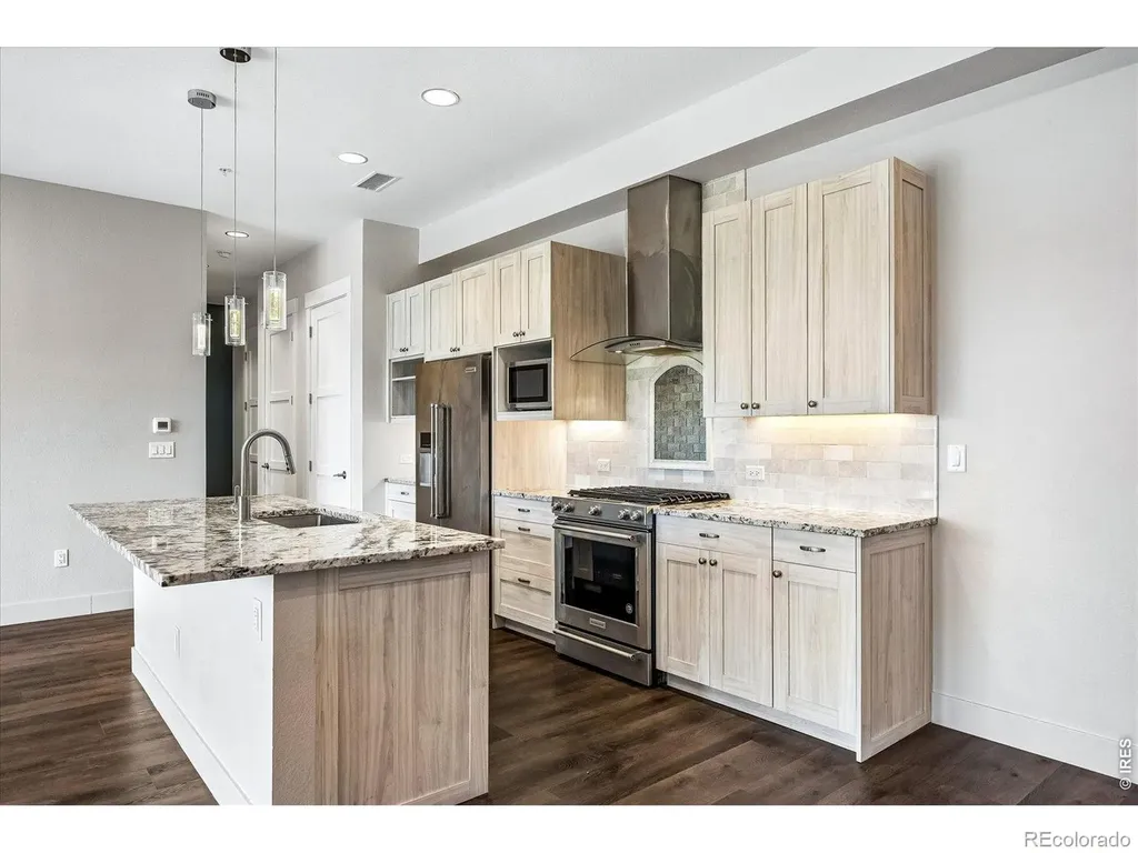 4885 S Monaco Street Denver CO 80237