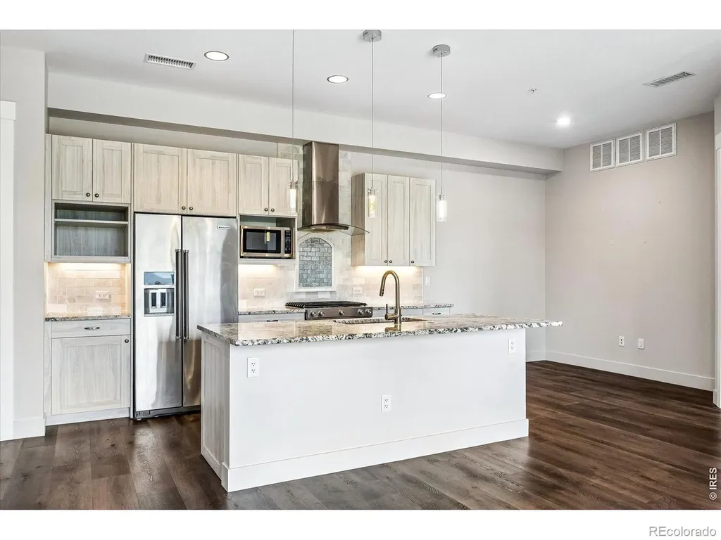 4885 S Monaco Street Denver CO 80237