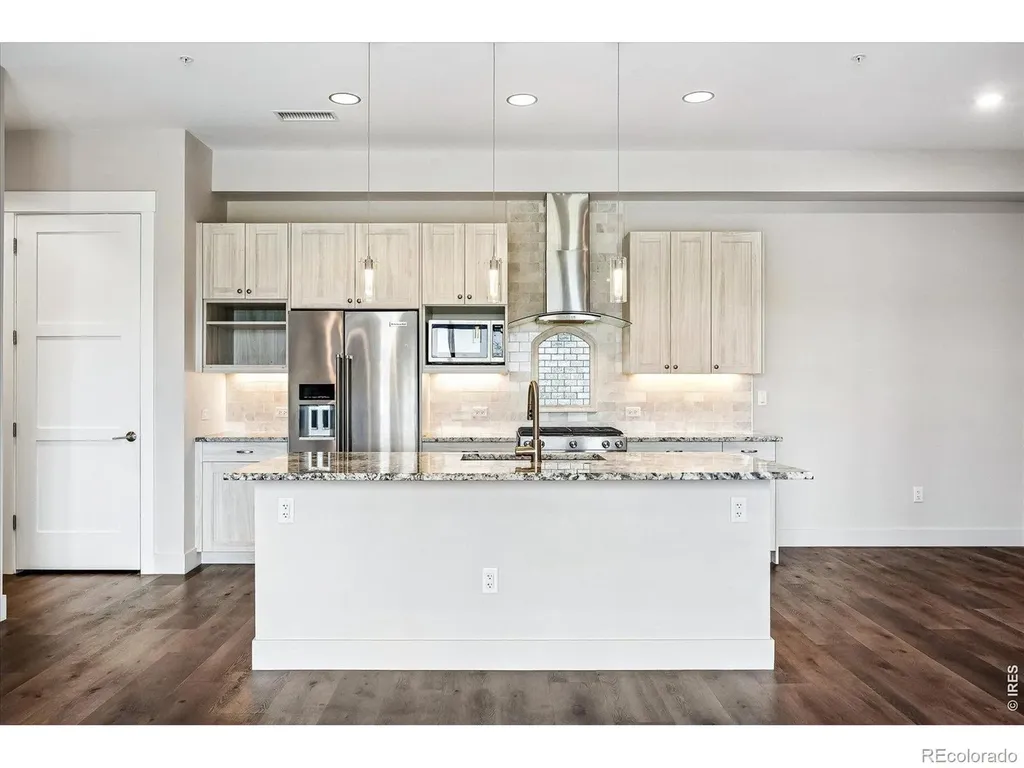 4885 S Monaco Street Denver CO 80237