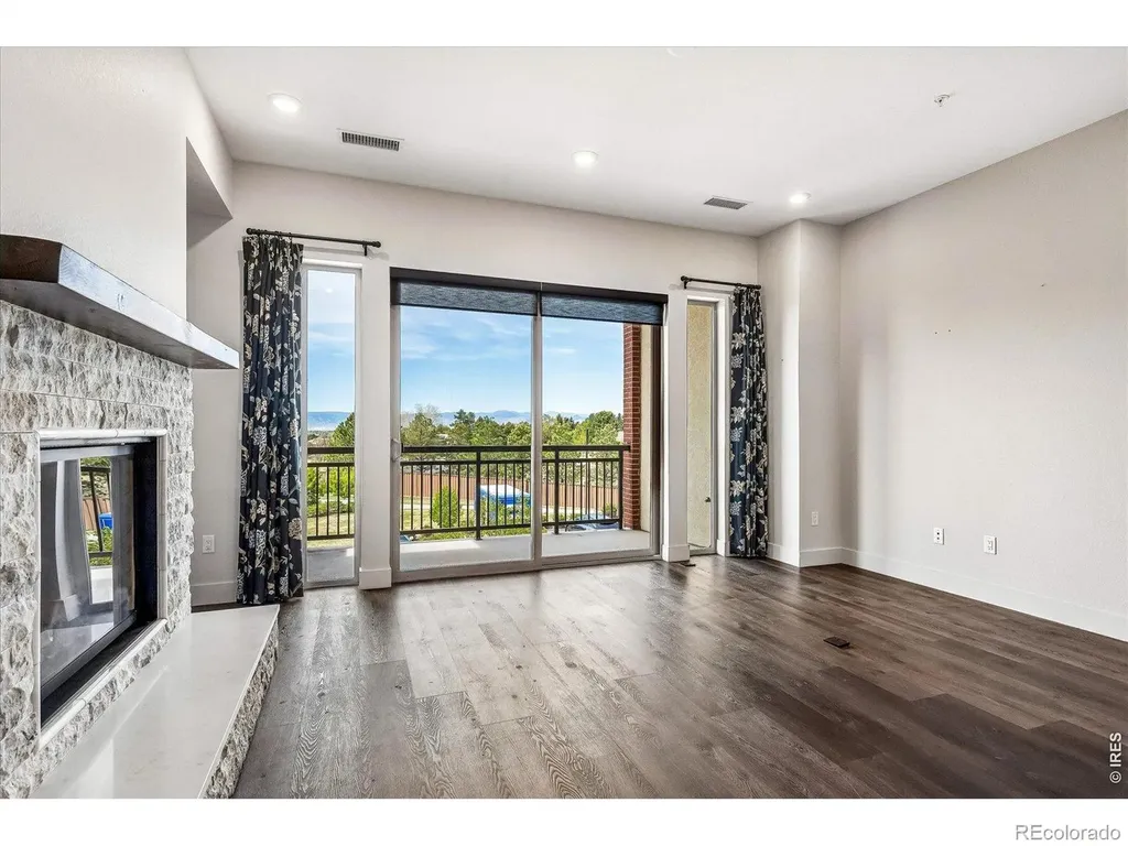 4885 S Monaco Street Denver CO 80237