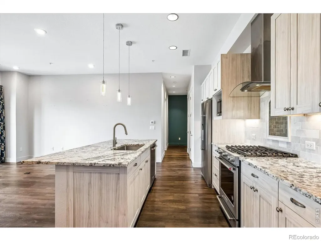 4885 S Monaco Street Denver CO 80237