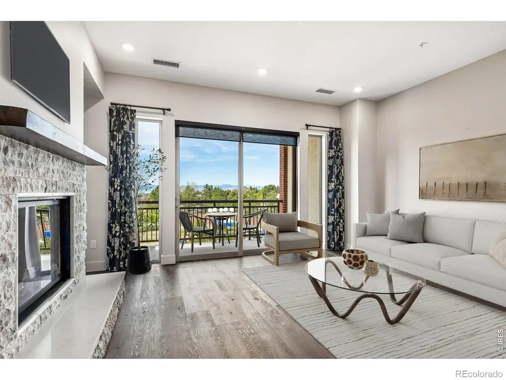 4885 S Monaco Street Denver CO 80237